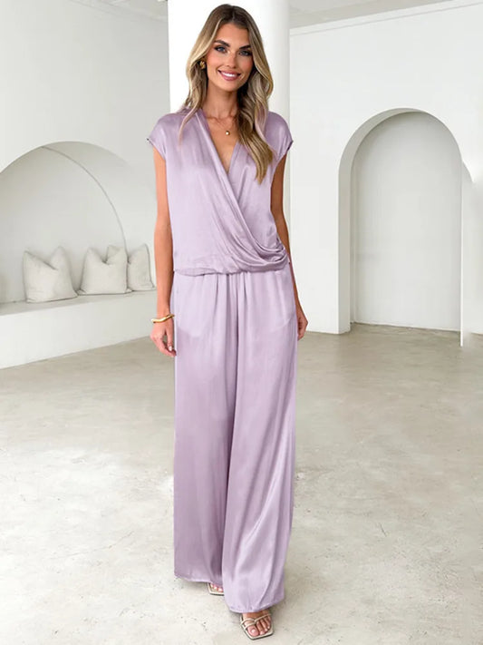 חליפת סאטן אלגנטית